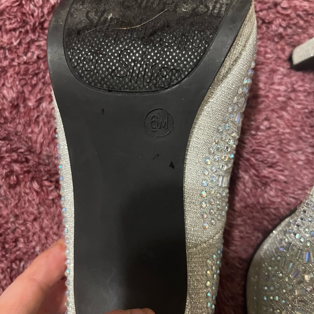 Silver Heels with Elegant Design and Comfort